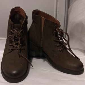 Steve Madden Gobbin Women's Combat Ankle Boots Size 8.